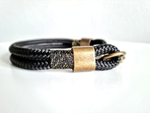 Lade das Bild in den Galerie-Viewer, Hundehalsband - Handgemacht