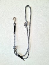 Lade das Bild in den Galerie-Viewer, Hundeleine / Handschlaufe - Handgemacht